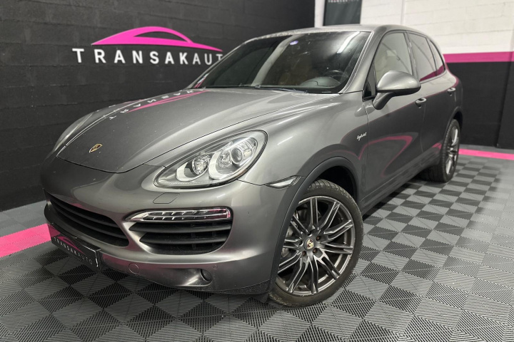 PORSCHE CAYENNE